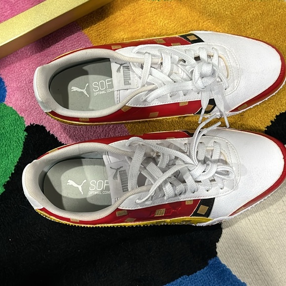 Gently used custom made shoes for women red yellow and gold painted flakes - Picture 8 of 9